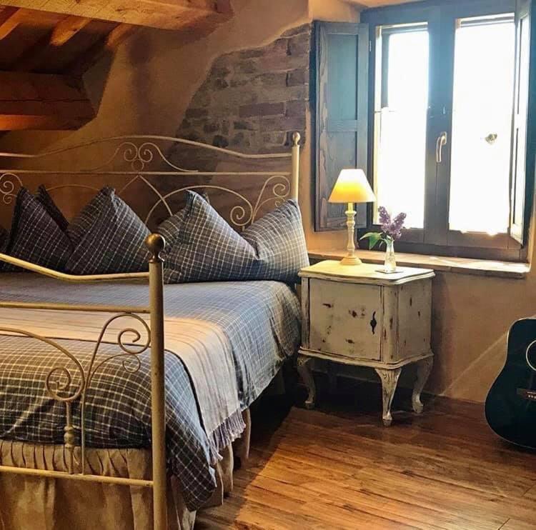 Casale Delle Rondini Bed & Breakfast Толентино Екстериор снимка